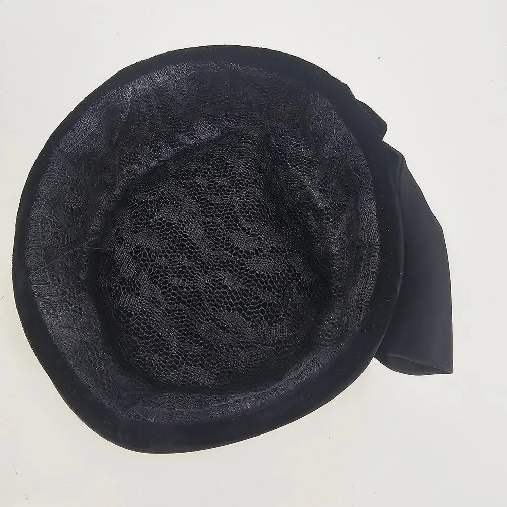 Vintage 1940s - 1950s Black Velvet Satin Bow Church Wedding Pillbox Hat Jackie-O - Picture 9 of 11